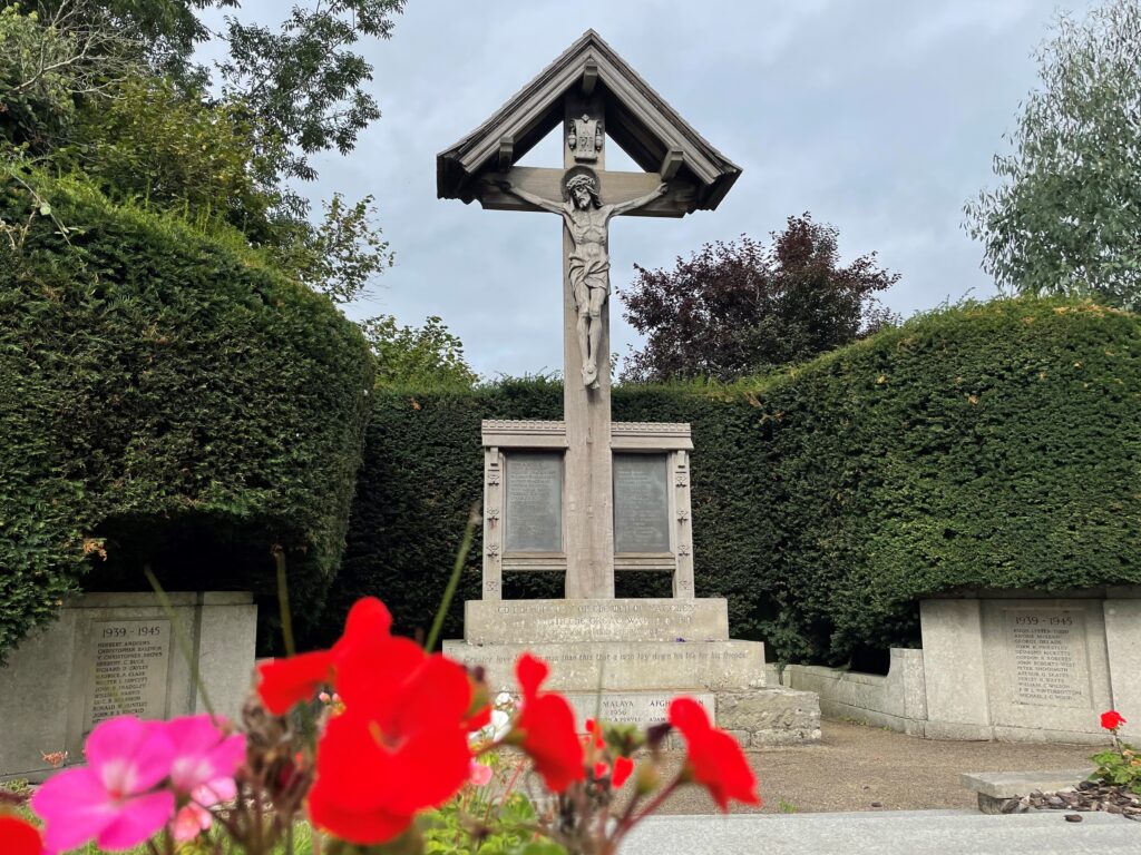 photo of Yateley War Memorial